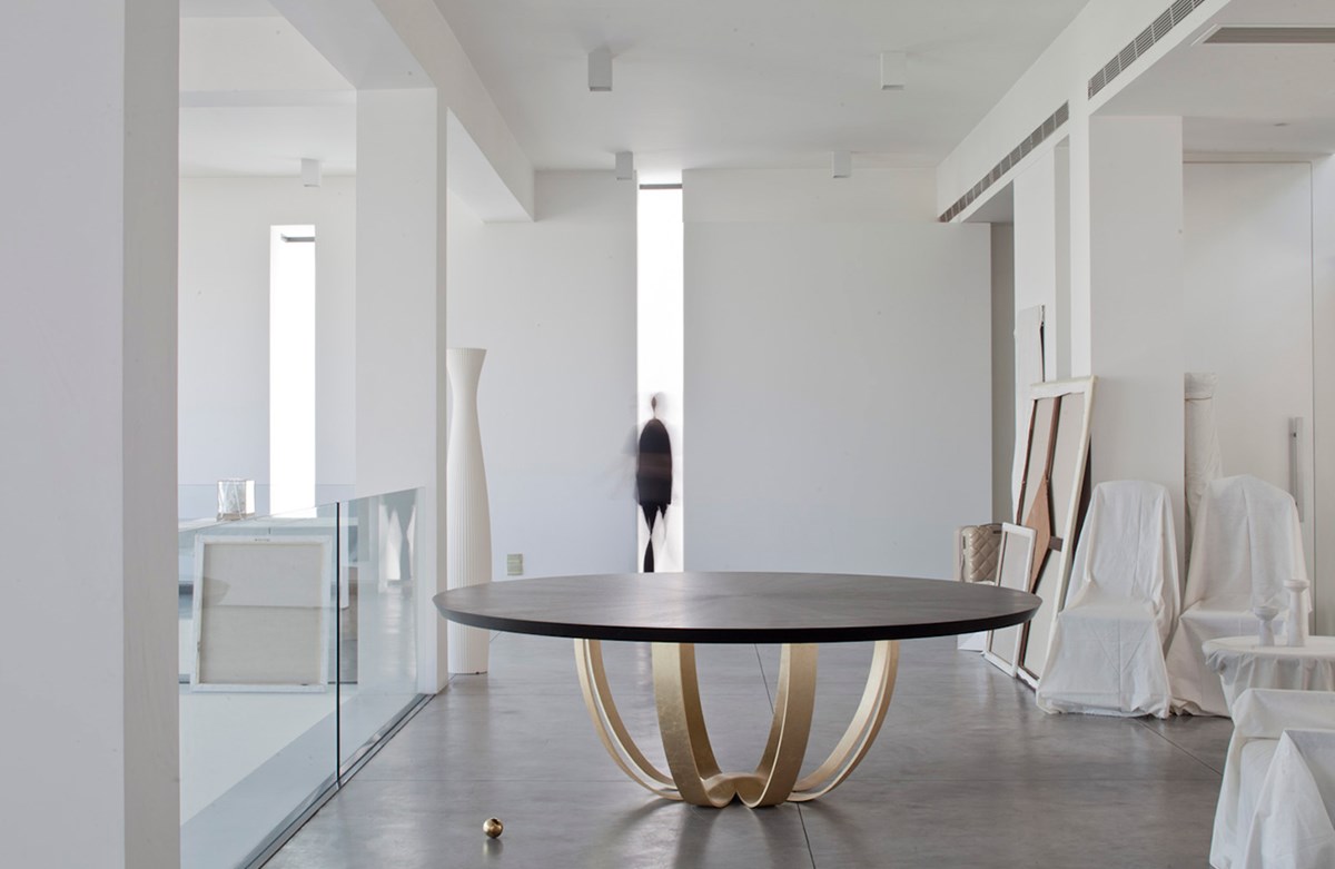 Web dining table 